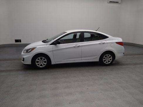 Used 2014 Hyundai Accent GLS image 2