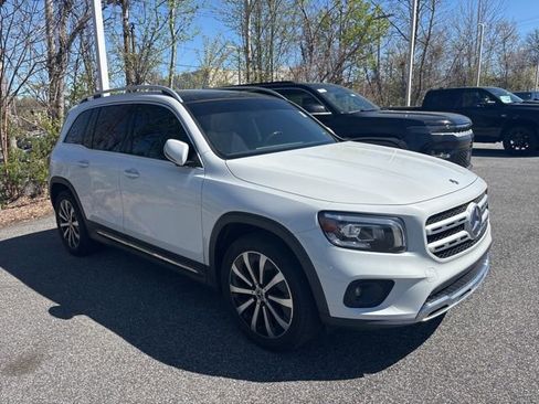 Used 2020 Mercedes-Benz GLB 250 4MATIC image 3