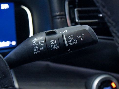 Used 2024 Jeep Wagoneer L Series II w/ Flexible Seating Group image 31