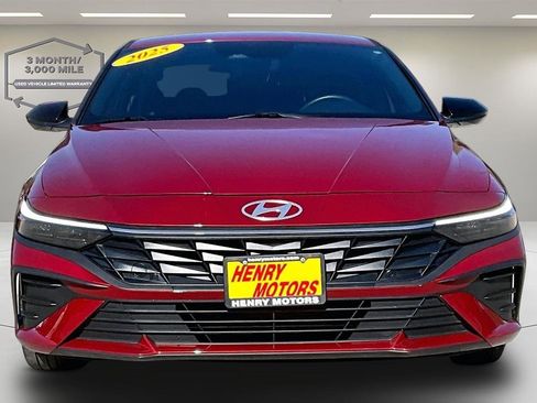 Used 2025 Hyundai Elantra Sport FWD image 2
