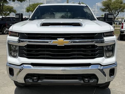 Used 2024 Chevrolet Silverado 2500 LT AWD/4WD image 10