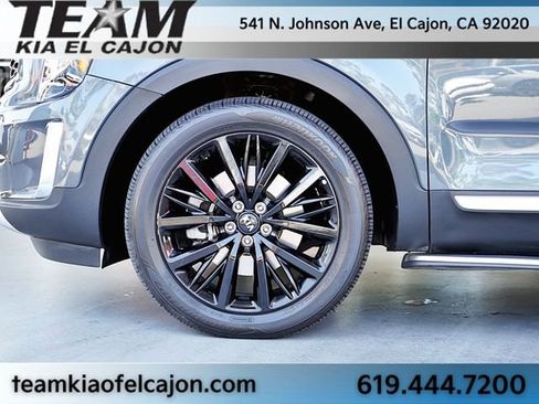 Certified 2021 Kia Telluride SX w/ Towing Package FWD image 7