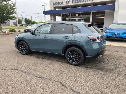 Used 2024 Honda HR-V Sport image 8
