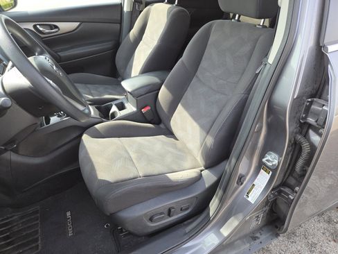 Used 2016 Nissan Rogue SV image 21