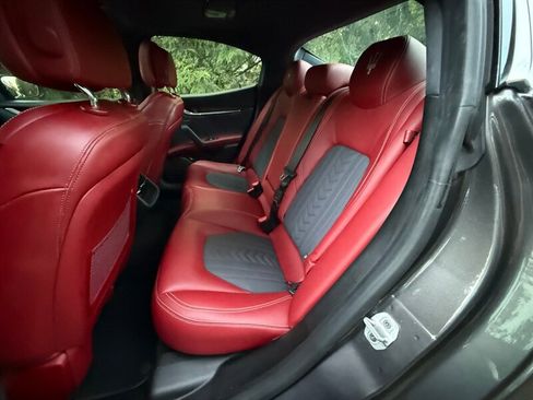 Used 2017 Maserati Ghibli S image 14