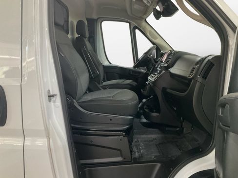 Used 2025 RAM ProMaster 2500 w/ Safety Group FWD image 17