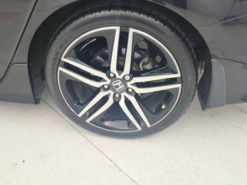 Used 2016 Honda Accord Touring image 25
