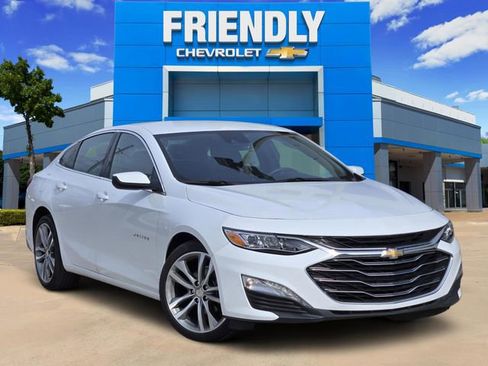 Used 2024 Chevrolet Malibu LT image 1