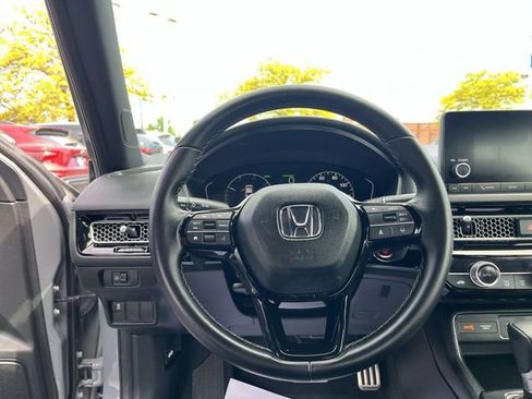 Used 2025 Honda Civic Sport image 13