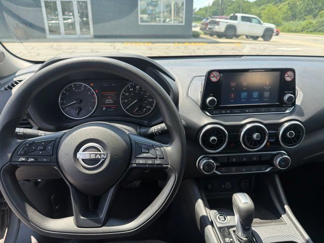 Used 2024 Nissan Sentra S FWD image 11