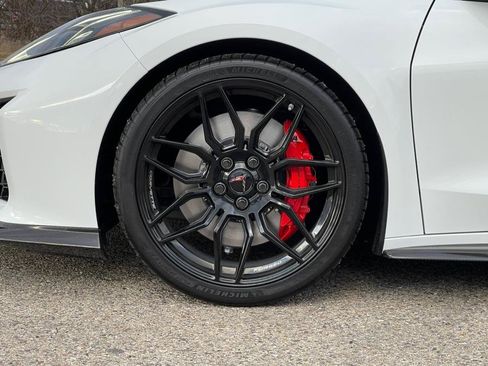 Used 2024 Chevrolet Corvette Z06 image 18