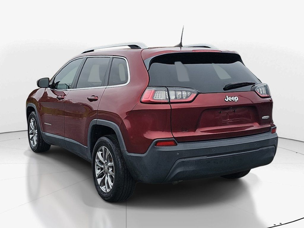 Used 2019 Jeep Cherokee Latitude Plus w/ Comfort/Convenience Group FWD image 8