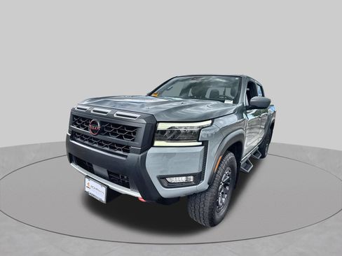 Used 2025 Nissan Frontier PRO-4X AWD/4WD image 31