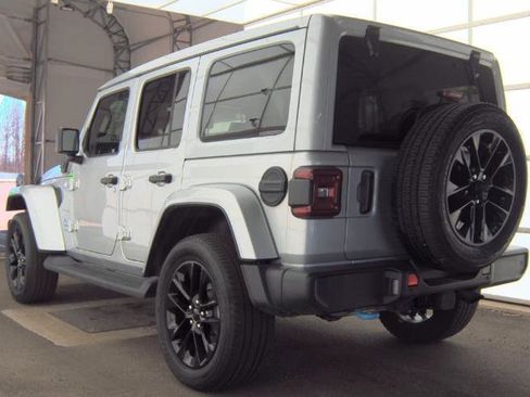 Used 2023 Jeep Wrangler Sahara w/ Cold Weather Group image 6