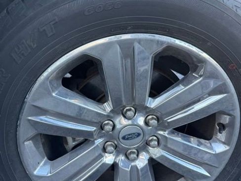 Used 2018 Ford F150 XLT w/ Equipment Group 302A Luxury image 12