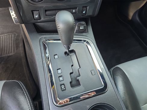 Used 2010 Dodge Challenger R/T image 17