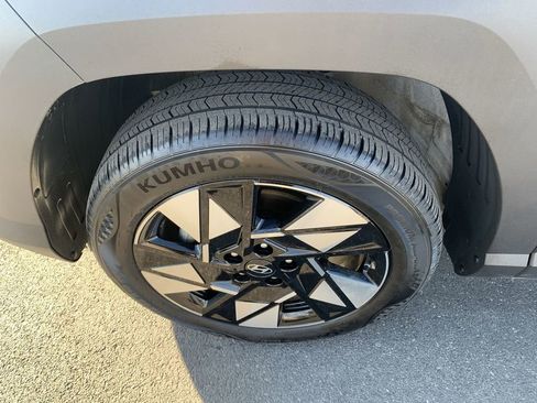 Used 2024 Hyundai Kona SEL image 10