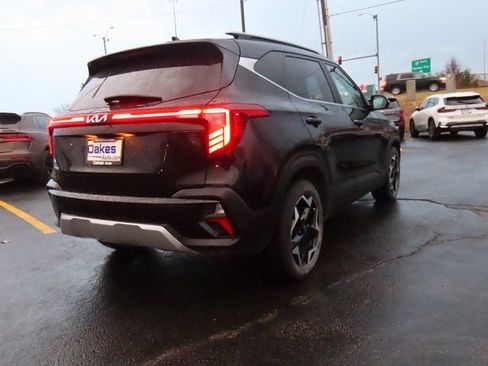 Used 2024 Kia Seltos EX image 7