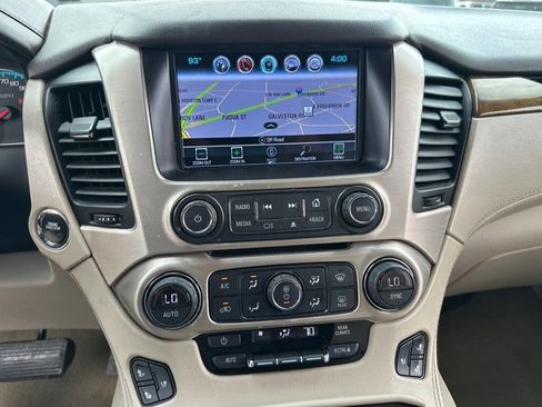 Used 2017 GMC Yukon Denali w/ Open Road Package AWD/4WD image 12