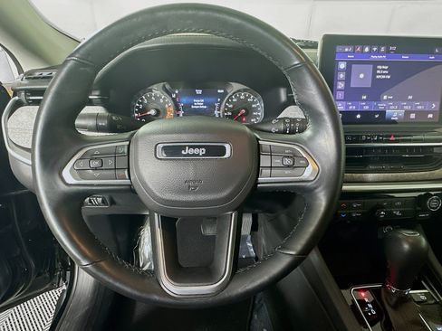 Used 2022 Jeep Compass Latitude AWD/4WD image 15