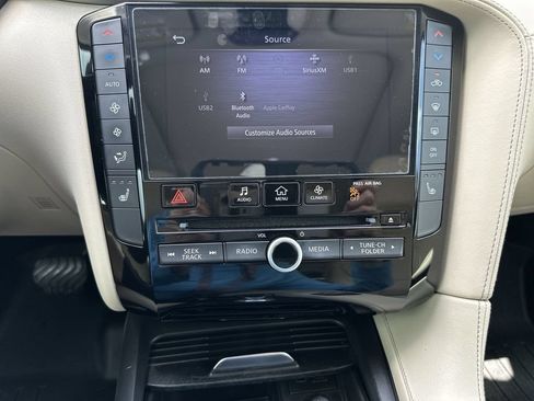 Used 2020 INFINITI QX50 Luxe w/ Navigation Package FWD image 35