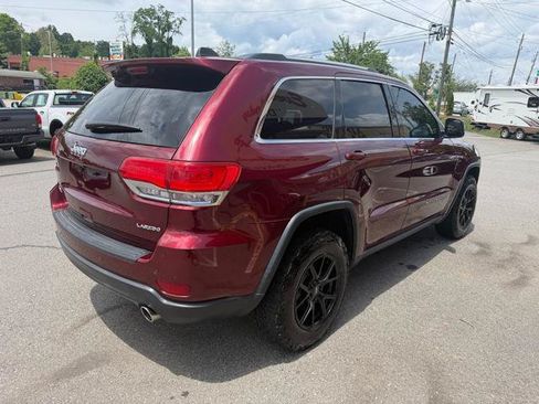 Used 2017 Jeep Grand Cherokee Laredo w/ Quick Order Package 23E AWD/4WD image 4
