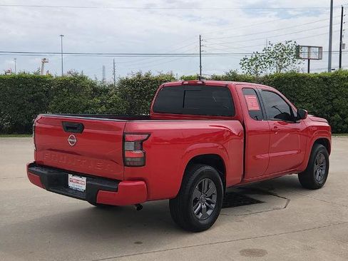 Certified 2025 Nissan Frontier SV RWD image 5