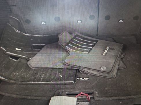 Used 2023 Nissan Rogue S image 12