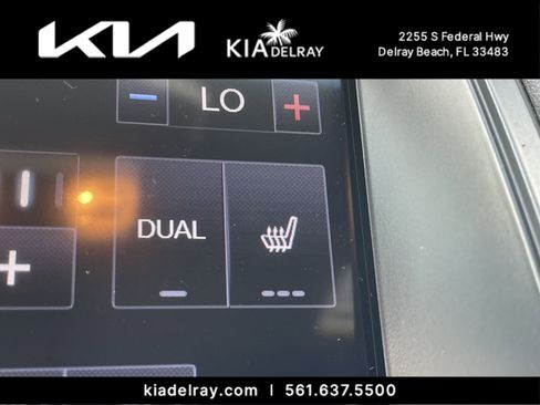 Used 2014 Ford Taurus SEL w/ Equipment Group 201A image 24