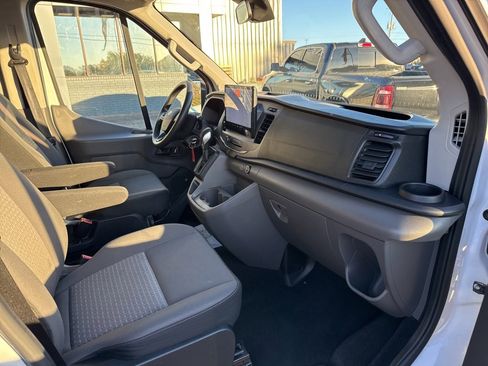 Used 2022 Ford Transit 350 XLT image 17