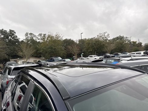 Used 2023 Toyota RAV4 XLE Premium image 5