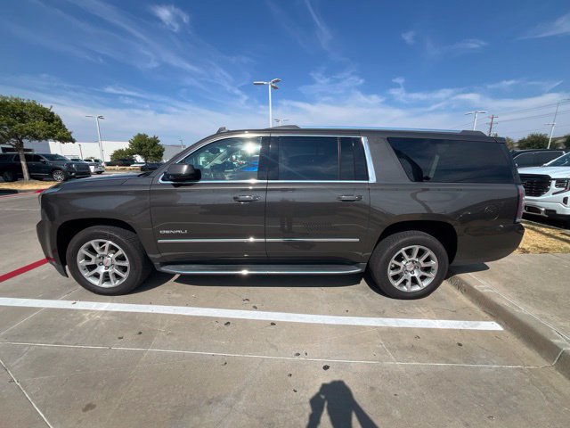 Used 2019 GMC Yukon XL Denali AWD/4WD image 7