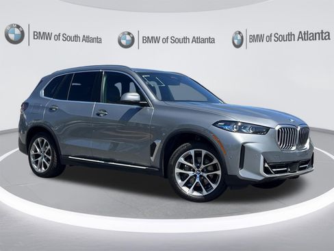 Used 2024 BMW X5 sDrive40i RWD image 2