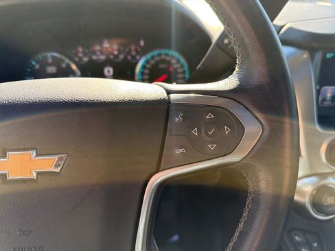 Used 2017 Chevrolet Suburban Premier image 24