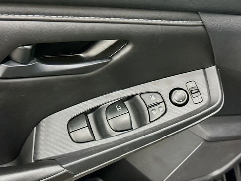 Used 2024 Nissan Sentra S image 15