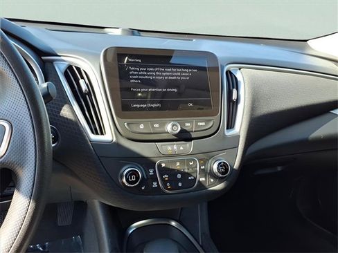 Used 2024 Chevrolet Malibu LT image 11