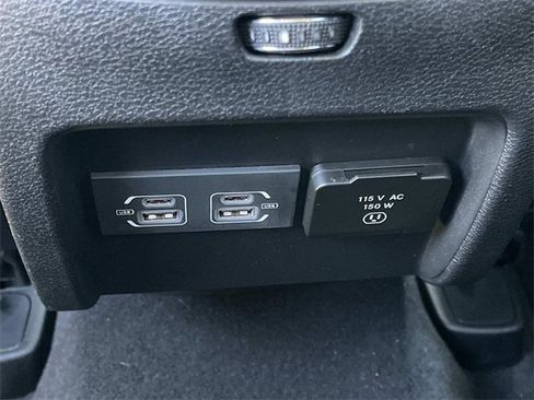 Used 2023 Jeep Cherokee Altitude Lux image 16