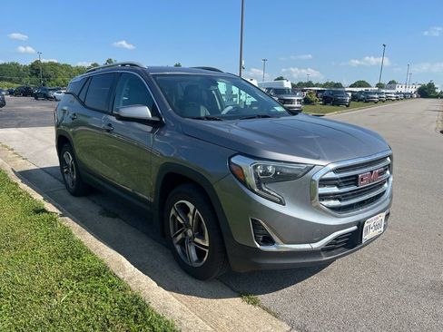 Used 2018 GMC Terrain SLT w/ Preferred Package AWD/4WD image 2