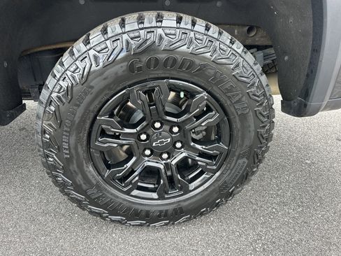 Certified 2023 Chevrolet Silverado 1500 ZR2 w/ Technology Package image 20