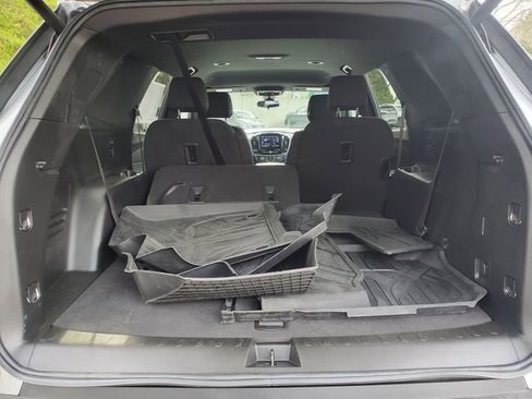 Certified 2023 Chevrolet Traverse LT FWD image 10