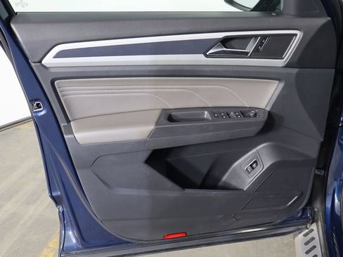 Used 2021 Volkswagen Atlas SE FWD image 19
