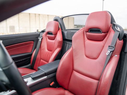 Used 2015 Mercedes-Benz SLK 250 image 5