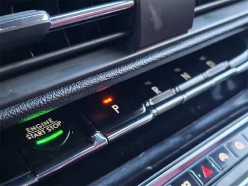 Used 2023 Lincoln Corsair Reserve image 16