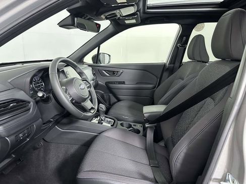 Used 2025 Subaru Forester Premium image 4