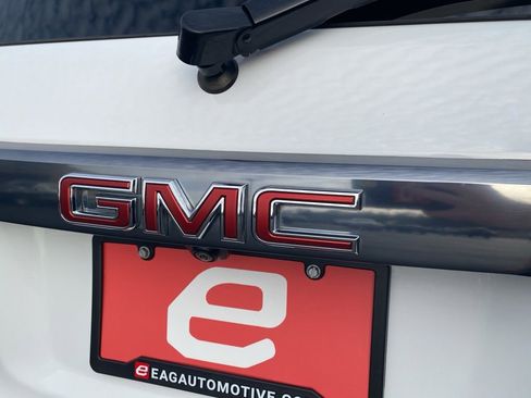 Used 2023 GMC Acadia AT4 w/ Technology Package image 41