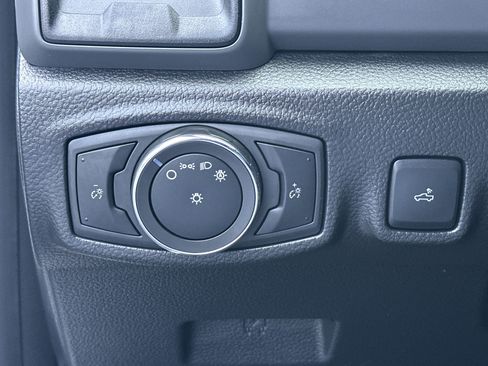 Used 2021 Ford Ranger XL image 23