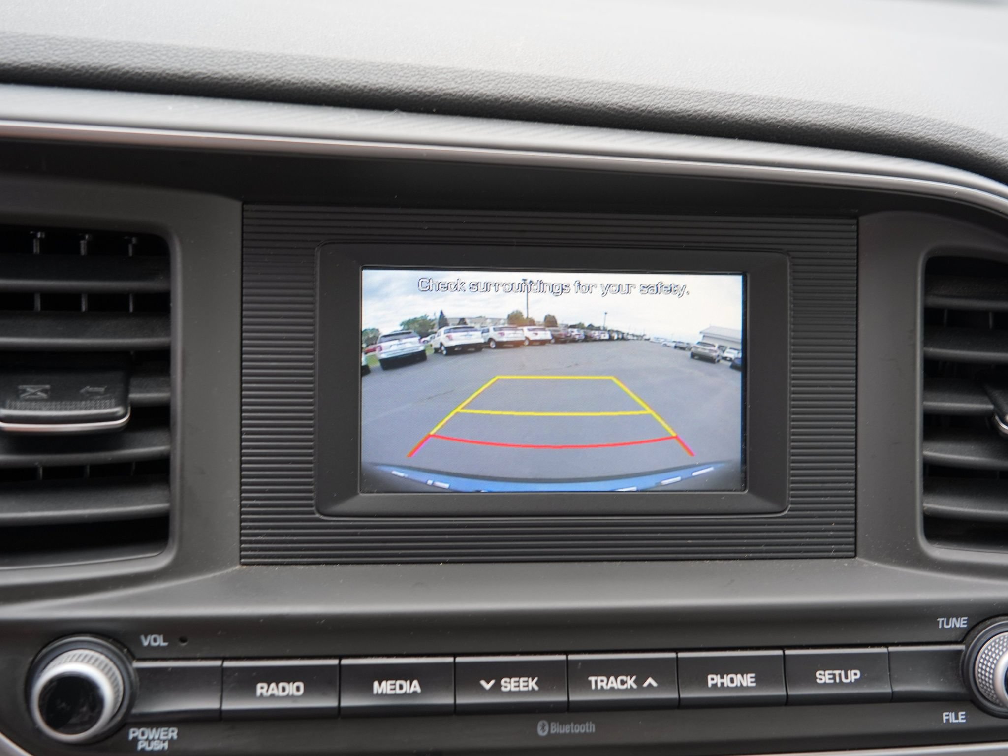 Used 2020 Hyundai Elantra SE FWD image 28