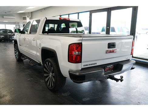 Used 2017 GMC Sierra 1500 SLE w/ SLE Value Package image 5