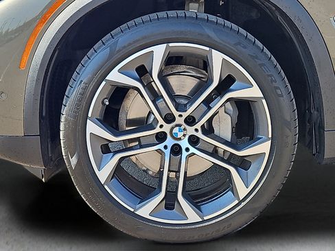 Used 2022 BMW X5 xDrive40i w/ Premium Package AWD/4WD image 10