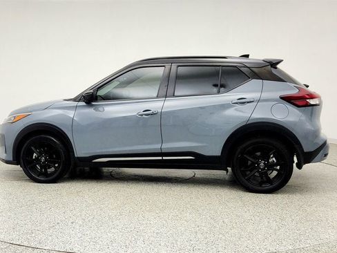 Used 2024 Nissan Kicks SR w/ SR Premium Package FWD image 8